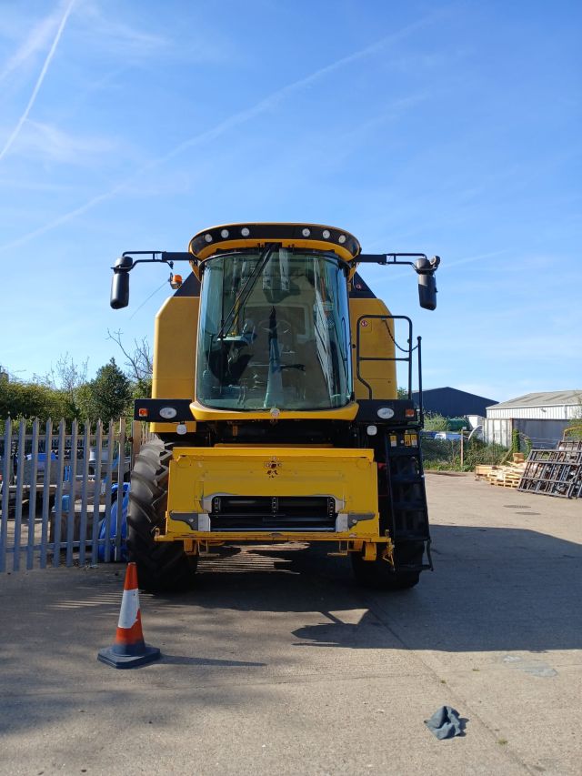 New Holland TC5070