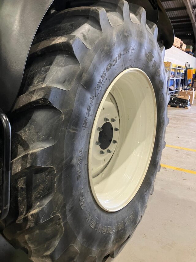 *TYRES ONLY* 2 X 420/85R28 & 2 X 520/85R38