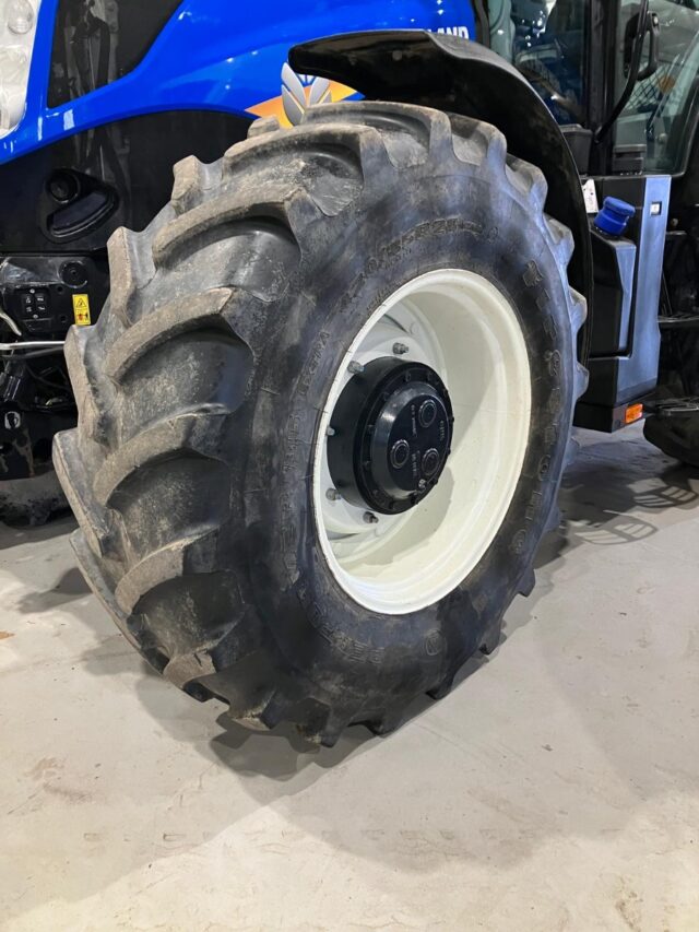 *TYRES ONLY* 2 X 420/85R28 & 2 X 520/85R38