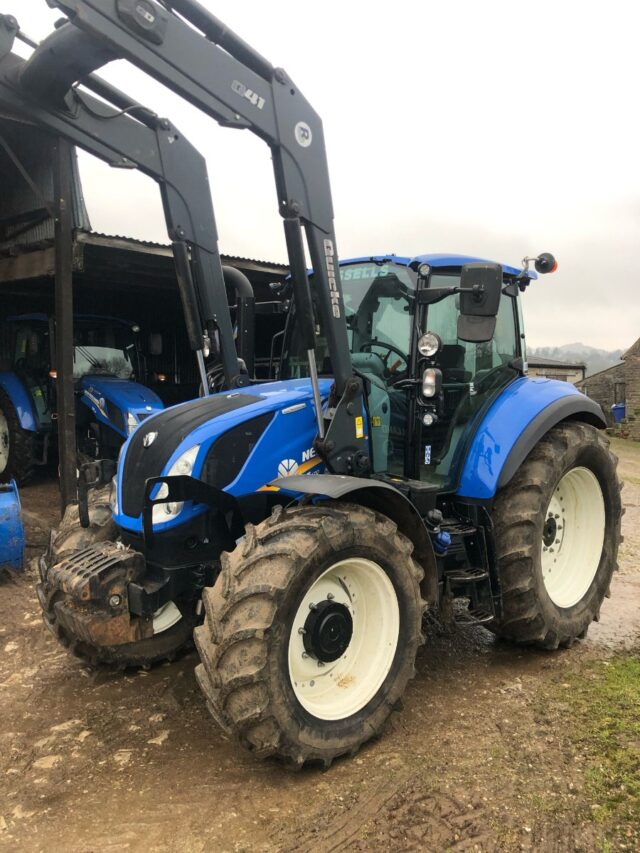 *DUE AUGUST* NEW HOLLAND T5.120 ELECTRO COMMAND & QUICKE Q41 LOADER