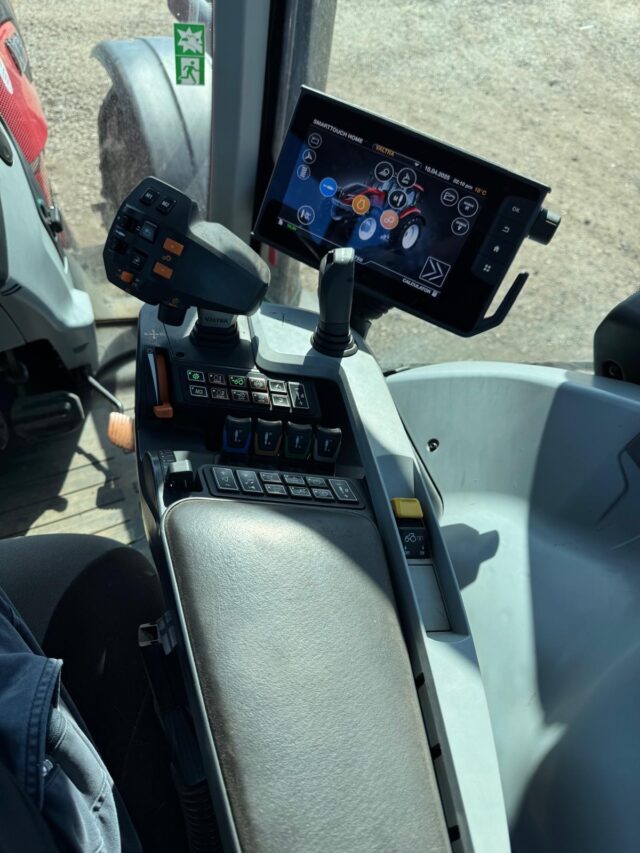 Valtra T255U