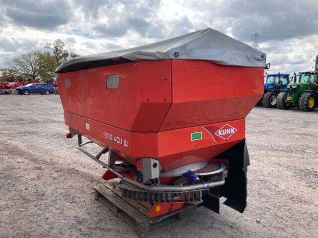 KUHN AXIS 40.1 FERTILISER SPREADER