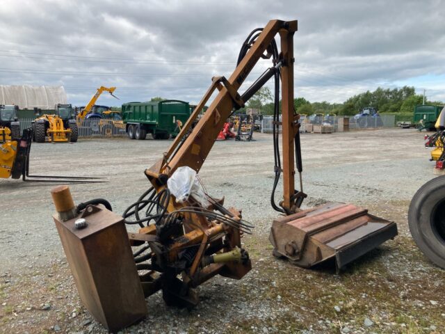 MCCONNEL PA34 HEDGECUTTER