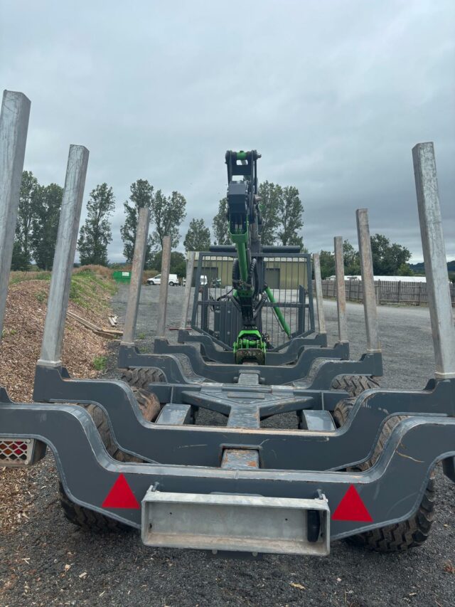 HM068222 BOTEX XL PRO TRAILER & 573 GRAP