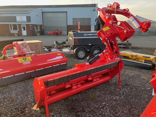 2M040908 MASCHIO GIRAFFA XL FLAIL MOWER