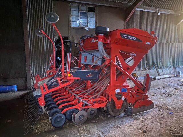 TG002395 2015 KUHN NC3000 COMBI DRILL