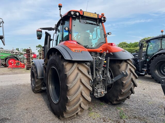 VA000197 DEMO VALTRA T175V 4WD TRACTOR