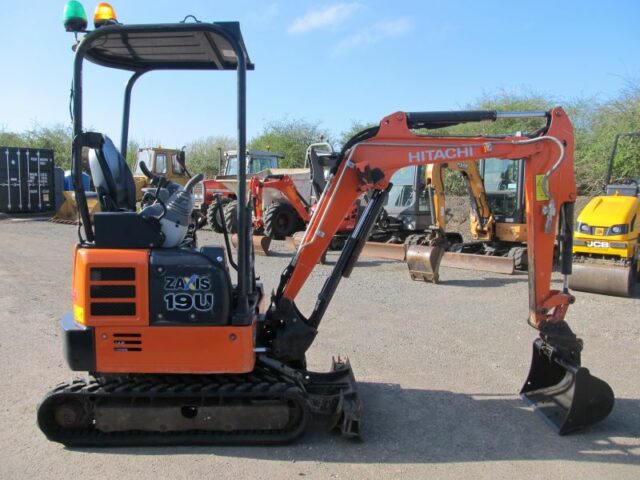 Hitachi ZX19U-5A Mini Digger
