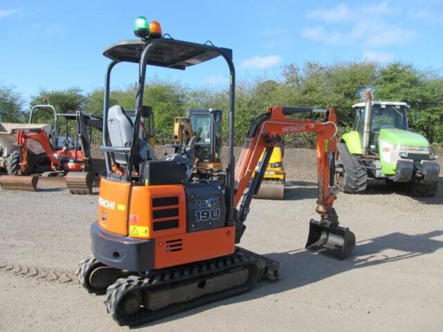 Hitachi ZX19U-5A Mini Digger
