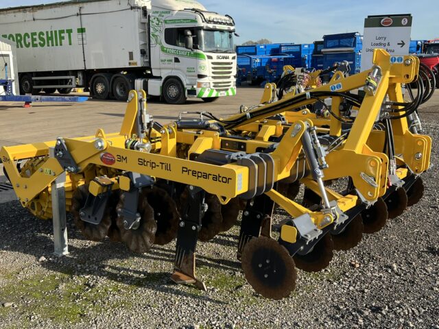 GRANGE MACHINERY 3M STRIP TILL
