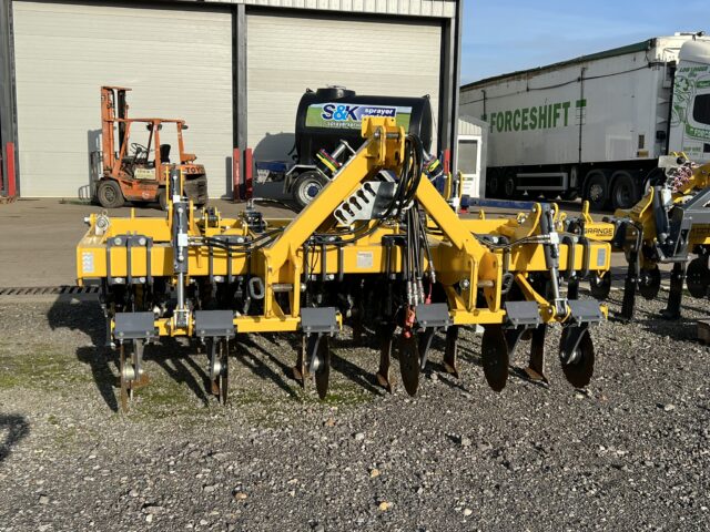 GRANGE MACHINERY 3M STRIP TILL