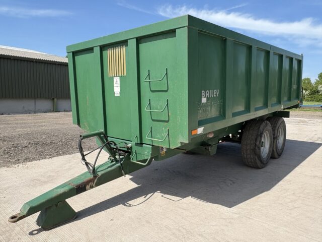 One- 2004 Bailey 12ton Grain Trailer