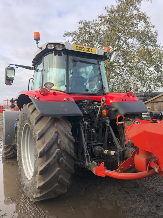 TH001343 2019 MF7718 EXD6 4WD TRACTOR