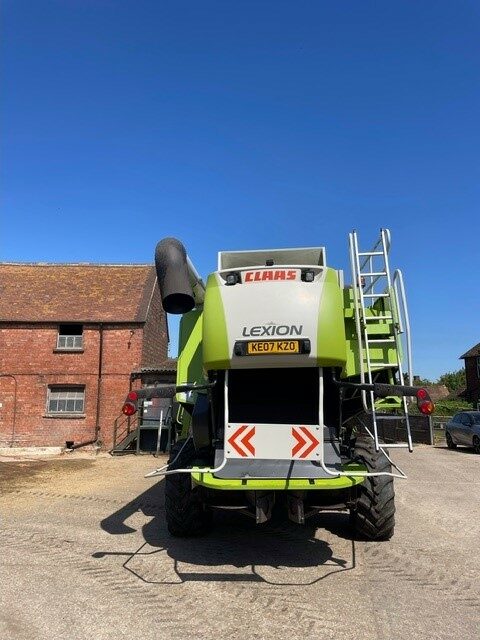 One- 2007 Claas Lexion 570 Plus TT