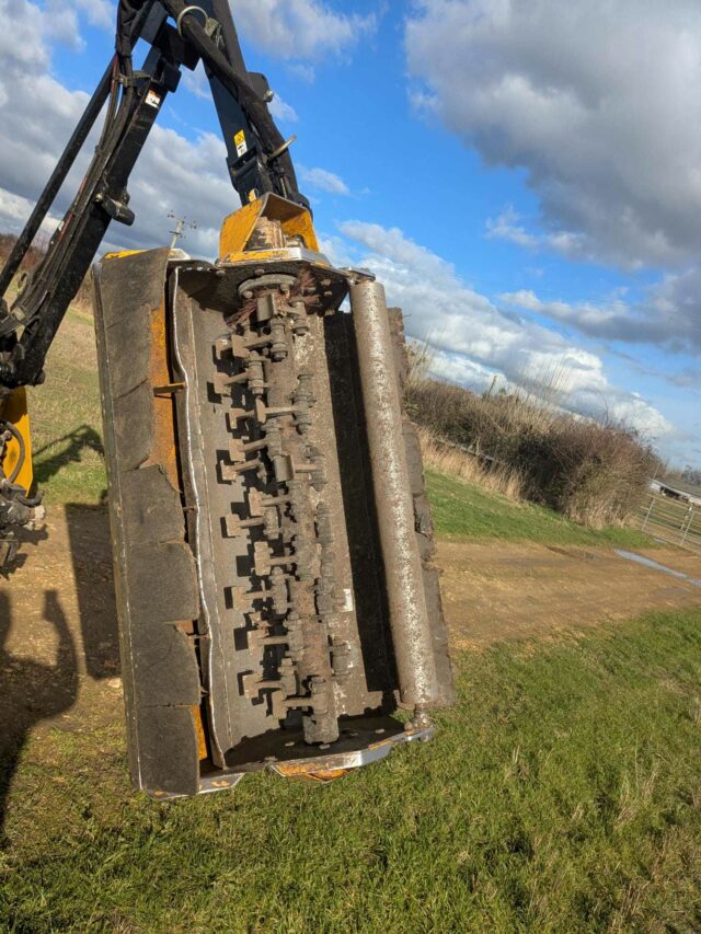 Mcconnel PA 4330 hedge cutter