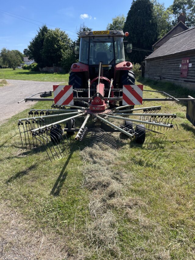 MF RK421 hay rake
