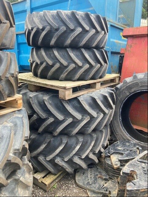 MB838674 MITAS 440/65R28 & 540/65R38