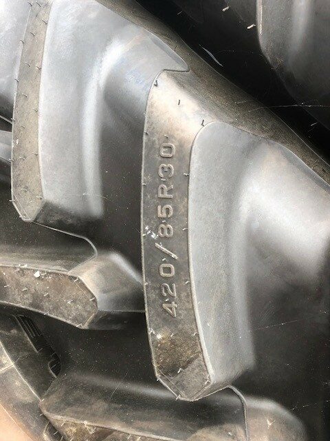 MC767008 520/85 R42 & 420/85R30 ROW CROP