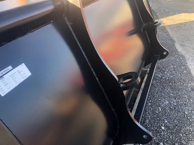 2M39863A NEW MANITOU BLM 2300 BUCKET