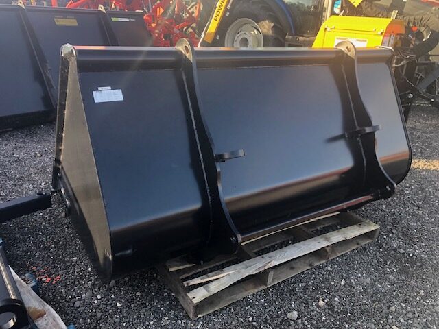 2M39863A NEW MANITOU BLM 2300 BUCKET