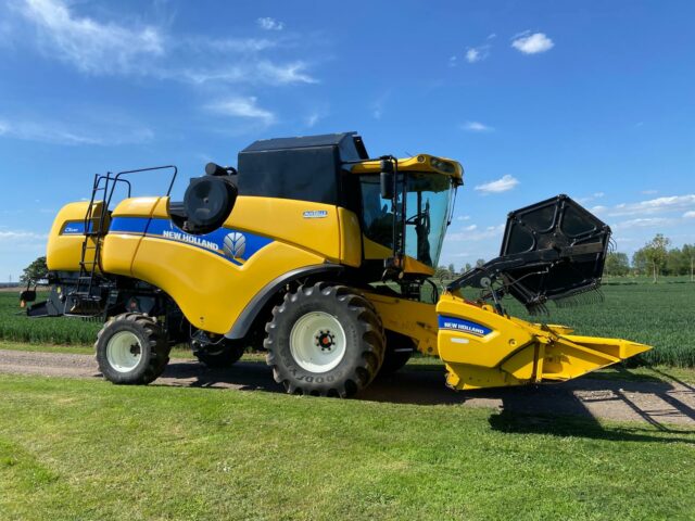 New Holland CX5080