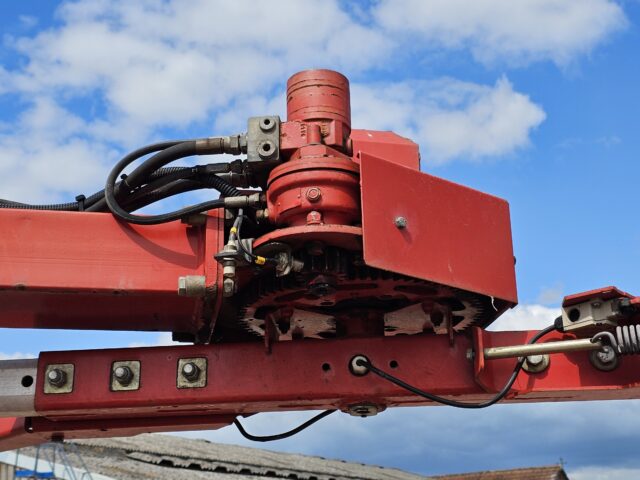Kverneland bale wrapper