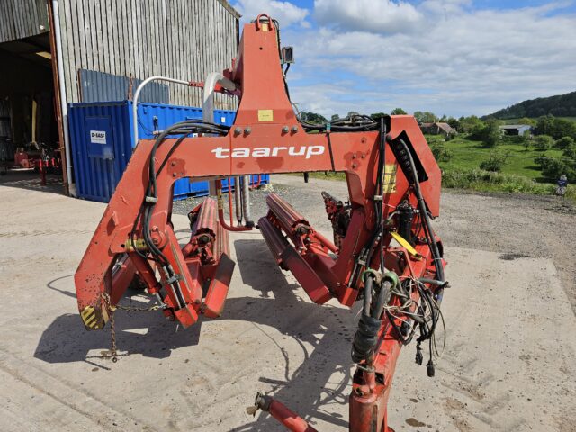 Kverneland bale wrapper