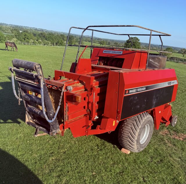 MASSEY Ferguson 185 Series 2 Baler