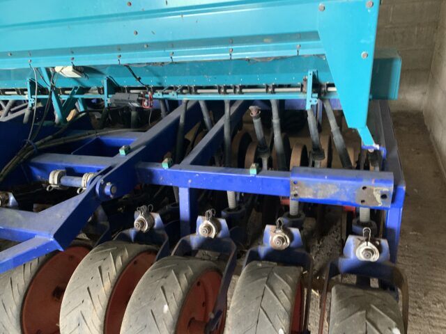 Moore Uni-drill DP400 box drill