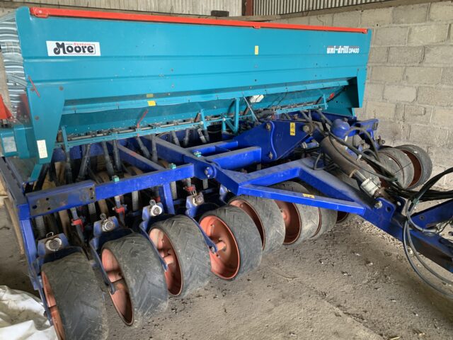 Moore Uni-drill DP400 box drill