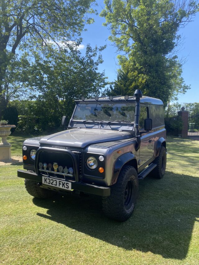 Land Rover Defender 90