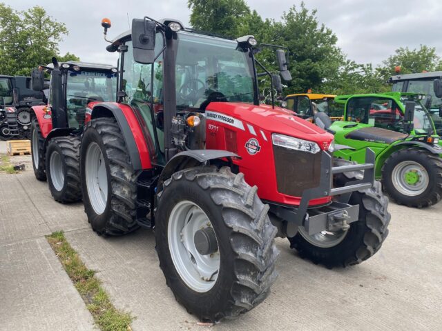 AM000177 2020 MASSEY FERGUSON 5711 4WD TRACTOR