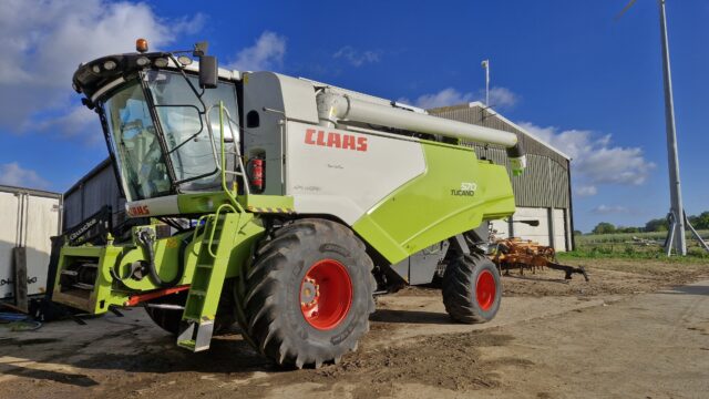 Claas Tucano 570