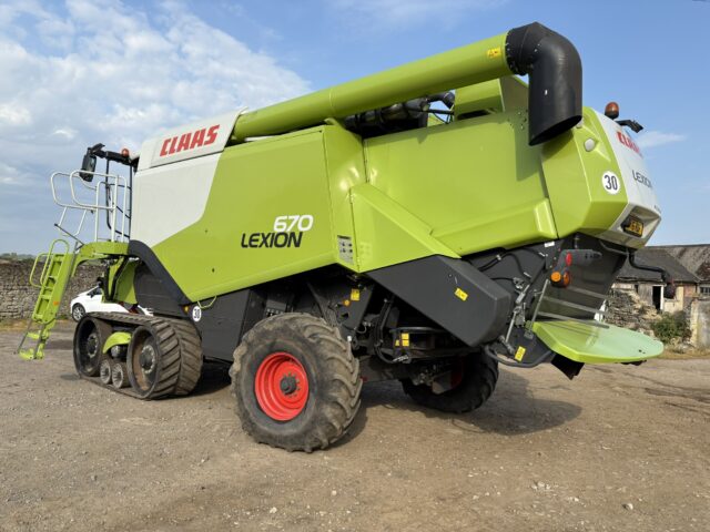 One- 2016 Claas Lexion 670TT Combine