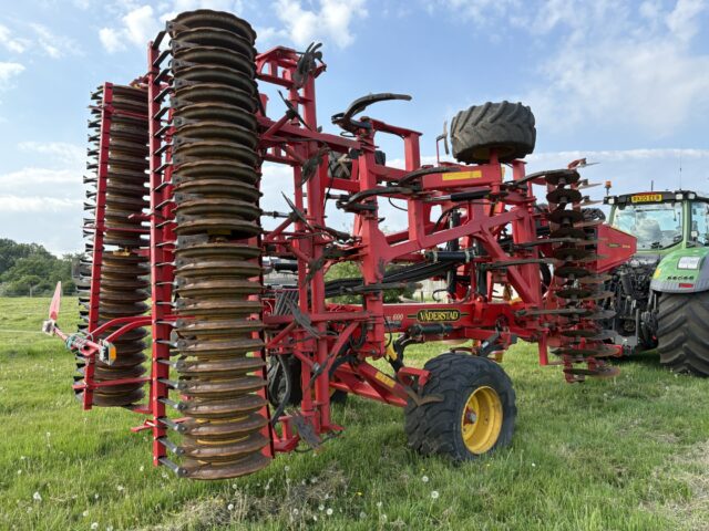 One- 2019 Vaderstad TD600 6m Topdown