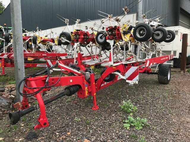 EM000213 POTTINGER HIT 12.14T HAY TEDDER