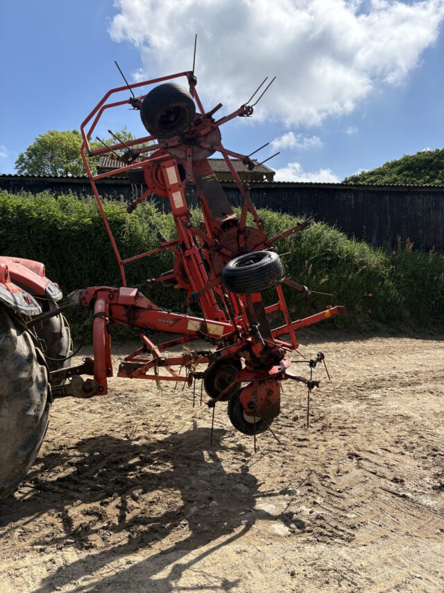 Kuhn six star Tedder