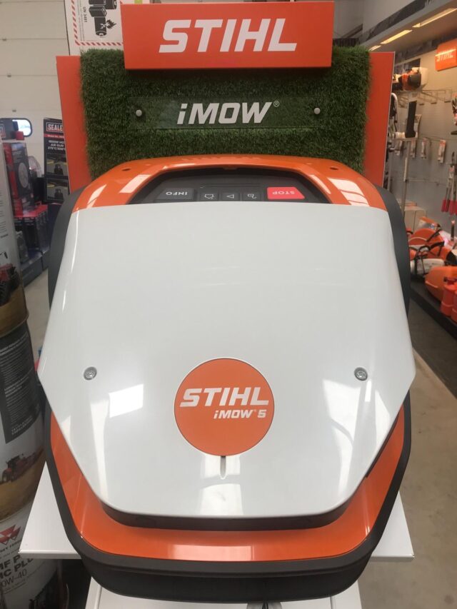 2M041035 STIHL IMOW 5 ROBOTIC MOWER.