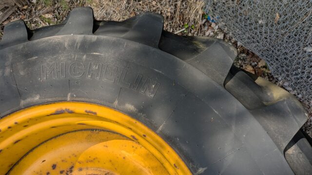 Pair of 16.9 R 28 Michelin M27 tyres