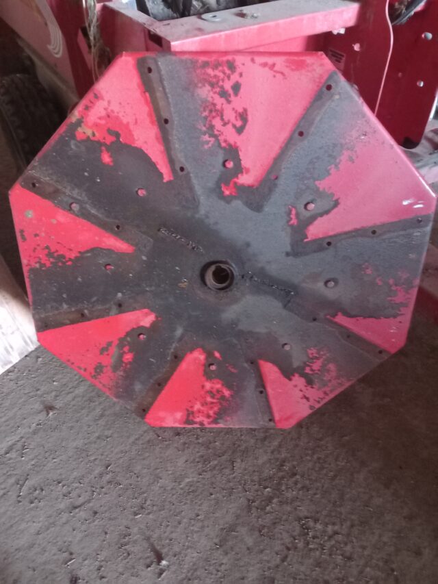 Teagle straw chopper