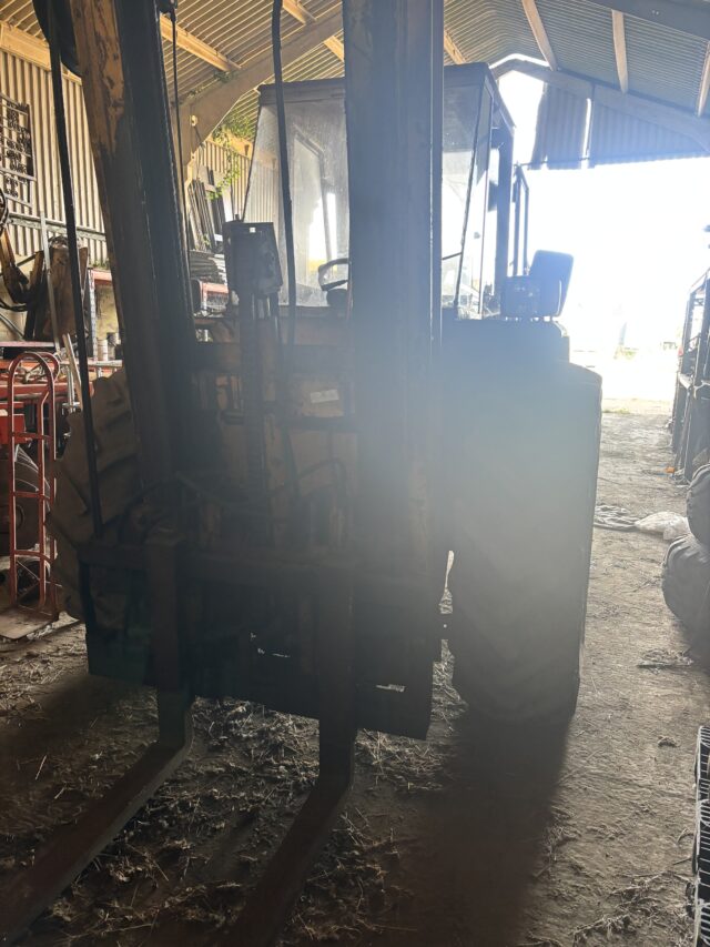 Sanderson rough terrain forklift
