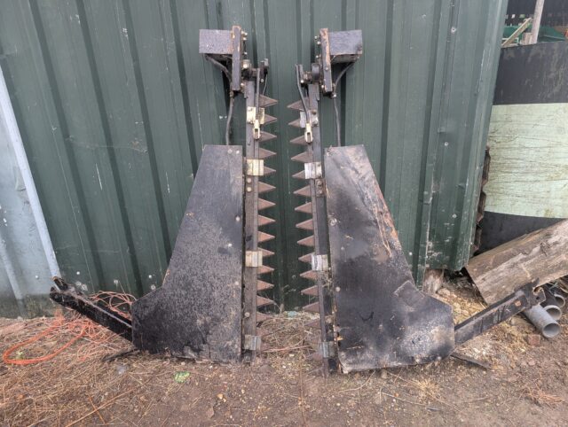 Massey Ferguson Side Knives