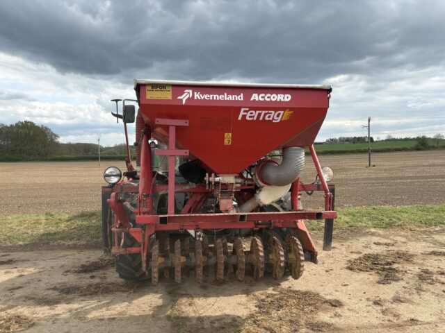 Kuhn power harrow