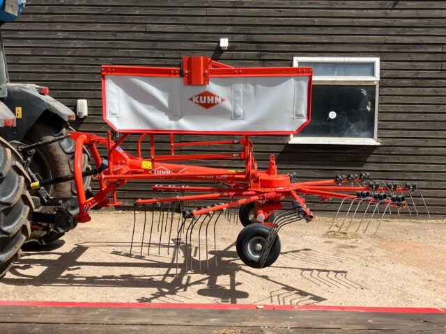 Kuhn GA3201 Single rotor rake