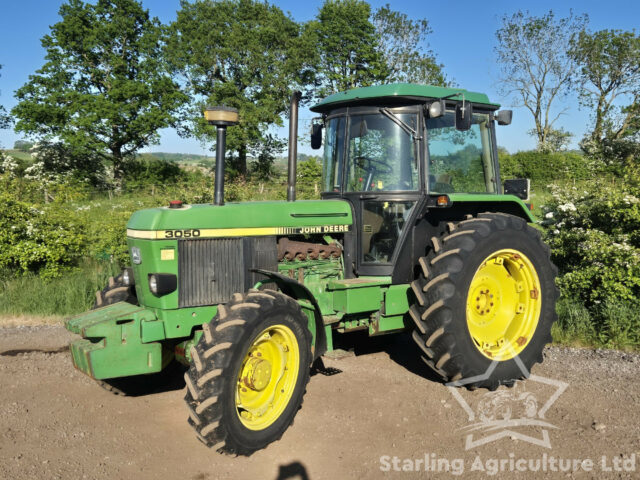 John Deere 3050