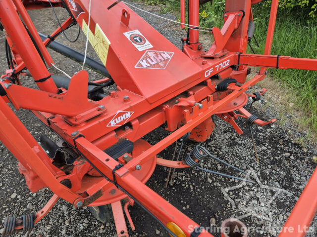 Kuhn GF7702 Tedder