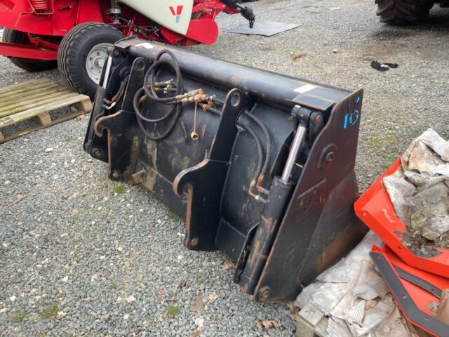 VOLVO 4 in 1 BUCKET