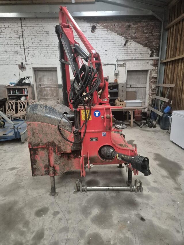KUHN POLY-LONGER 5557 PAL HEDGECUTTER