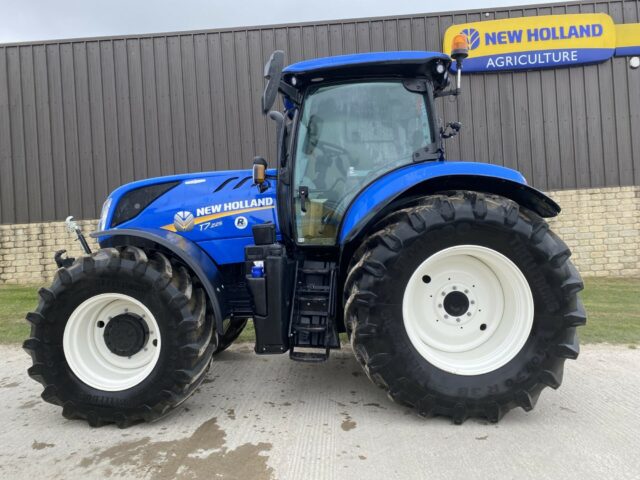 New Holland T7.225 Tractor