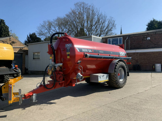 SHOP SOILED Hi-Spec 3000 SA-R Tanker For Sale